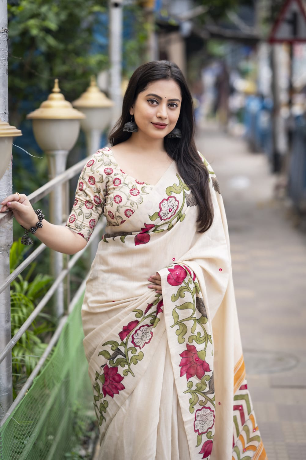 Soft Linen Cotton Saree with Aari Mirror Work | Tassel Pallu | Running Blouse