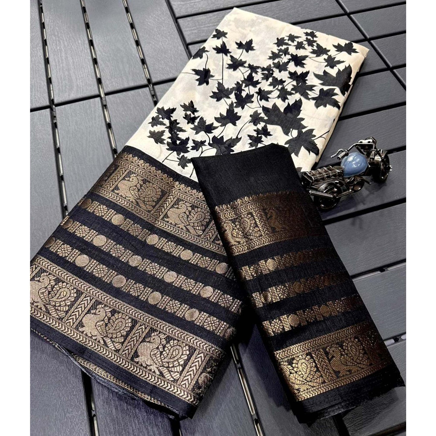 Beautiful Soft Dola Jacquard sarees - Swaraas