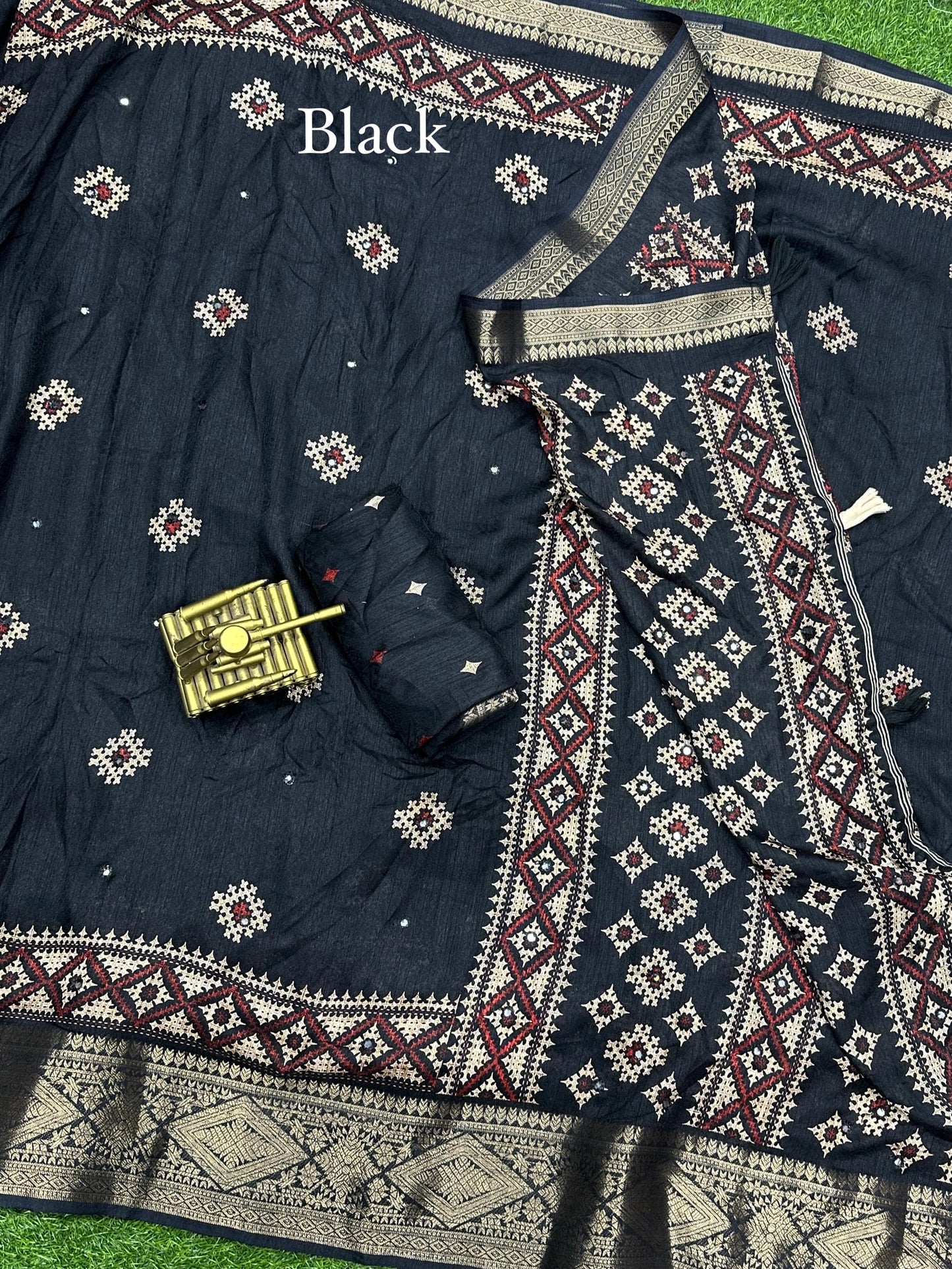 Bunny Crape with self weaving - Swaraas