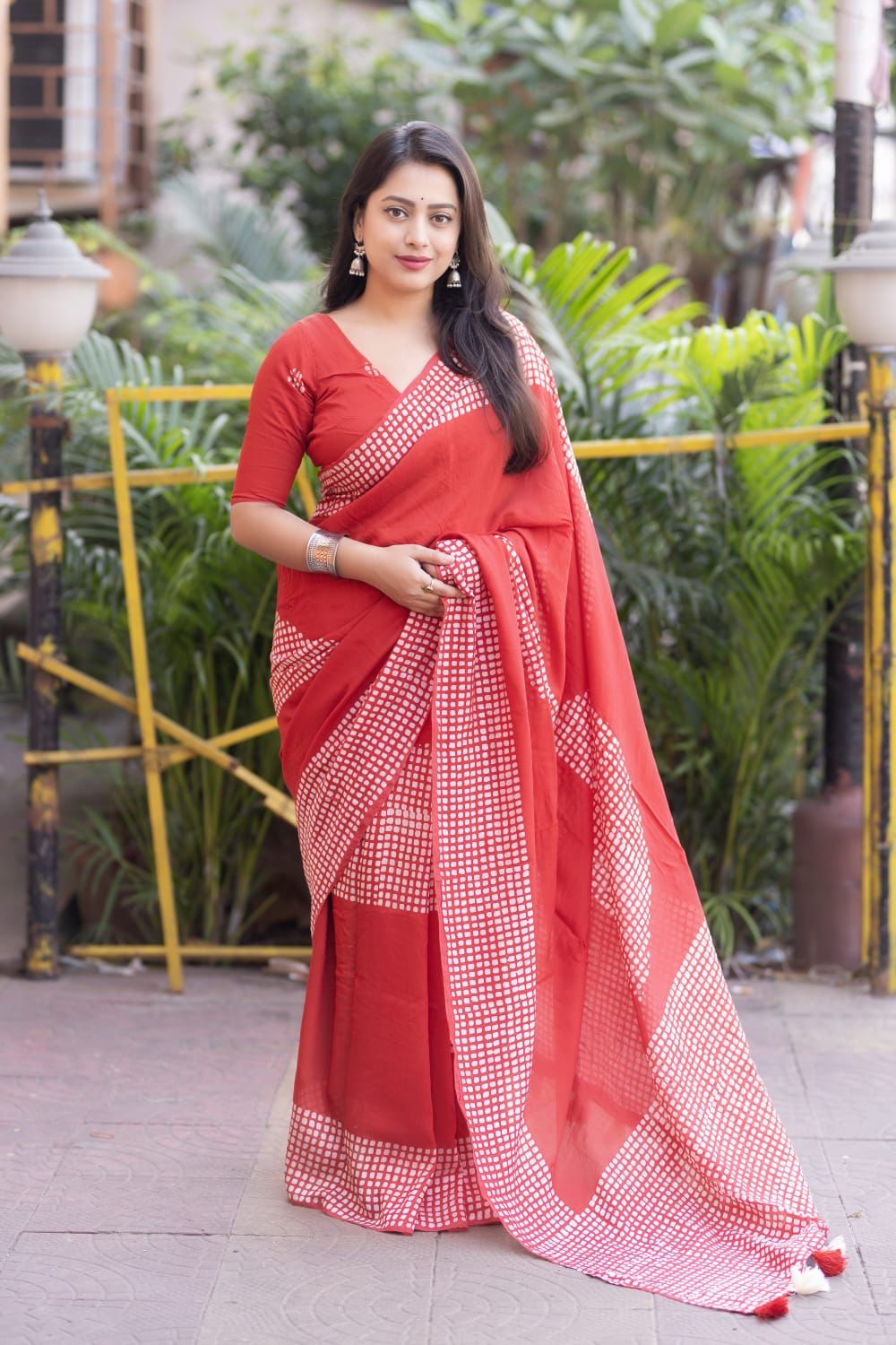 Pure Chanderi Cotton Saree with Traditional Batik Print & Matching Blouse – Lightweight Ethnic Wear | Swaraas.in