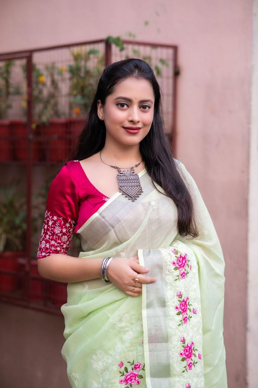 Pure Linen Saree with Elegant Silver Zari Pattu Border & Matching Blouse – Handloom-Inspired Ethnic Wear | Swaraas.in