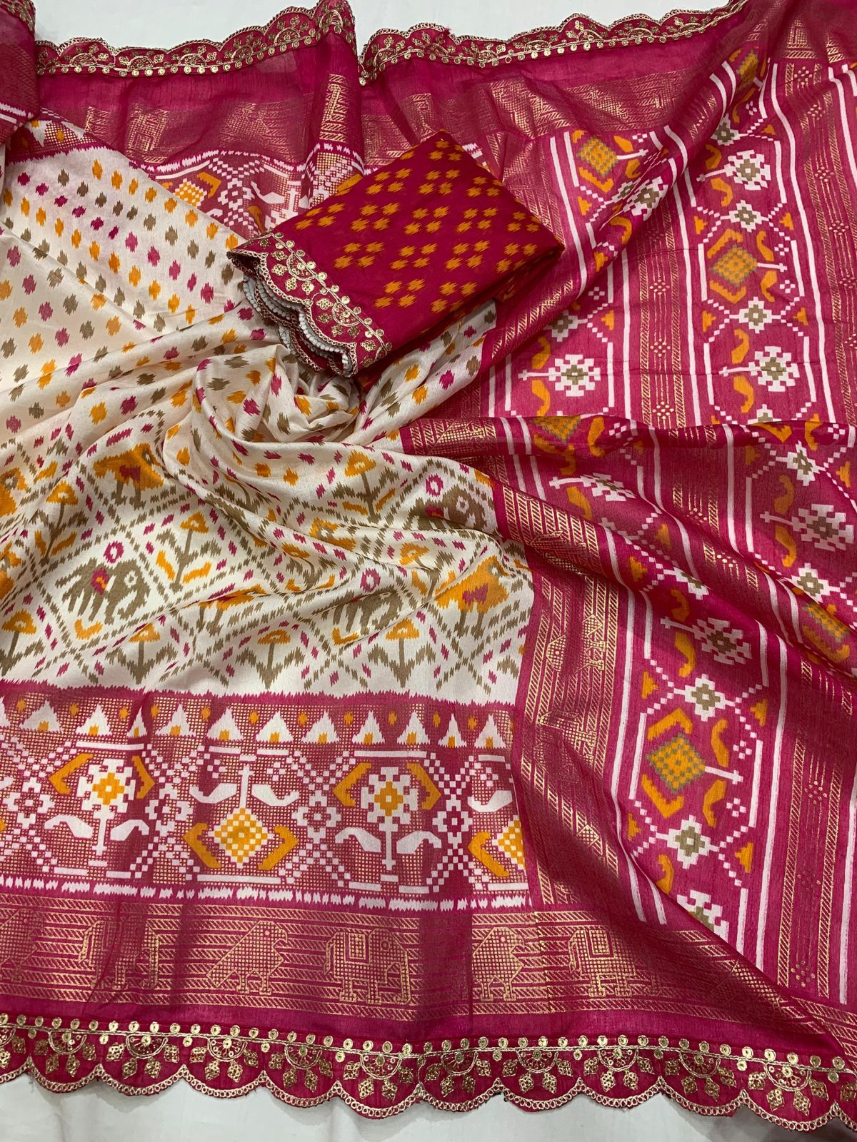 Premium Dola Silk Kalamkari Print Saree with Scallop Maggam & Sequin Lace Work, Foil Printed Pallu & Contrast Blouse | Swaraas.in