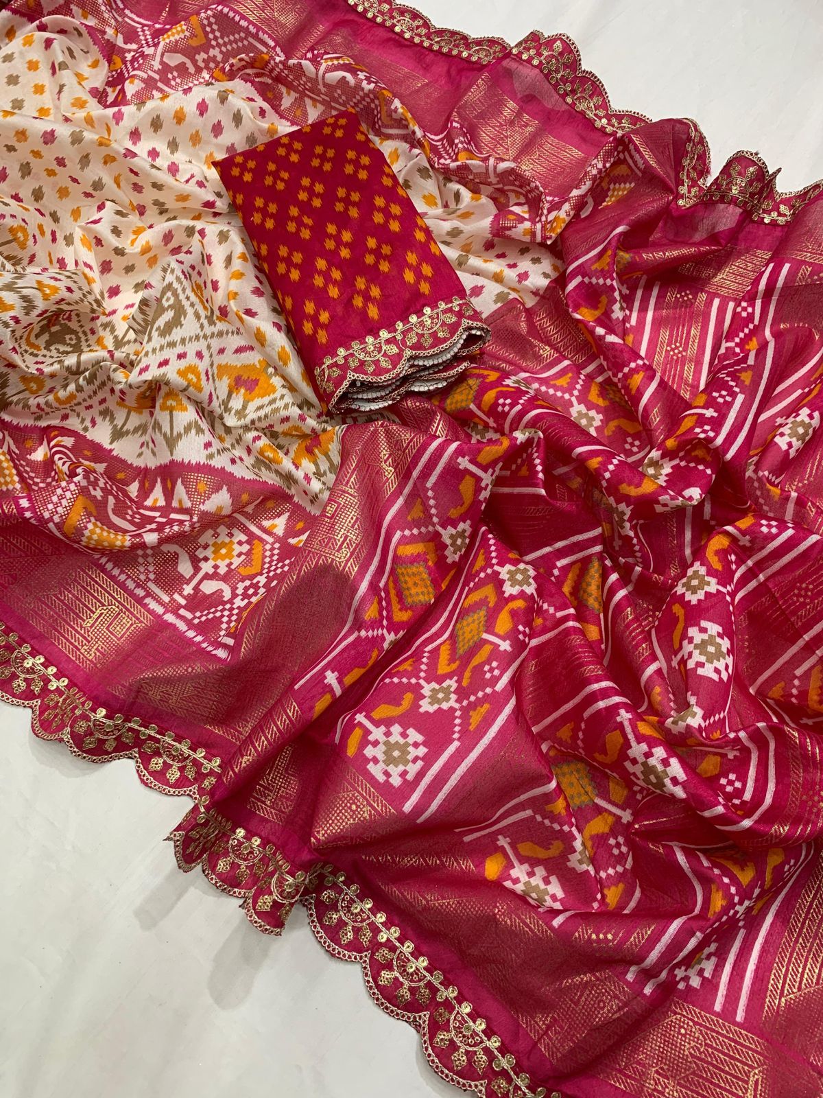 Premium Dola Silk Kalamkari Print Saree with Scallop Maggam & Sequin Lace Work, Foil Printed Pallu & Contrast Blouse | Swaraas.in