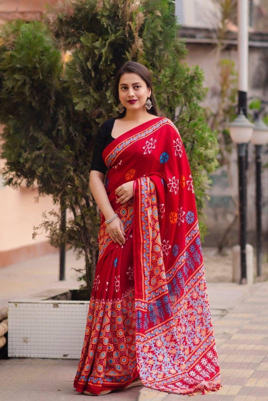 Soft Jute Silk Printed Saree with Matching Blouse Piece