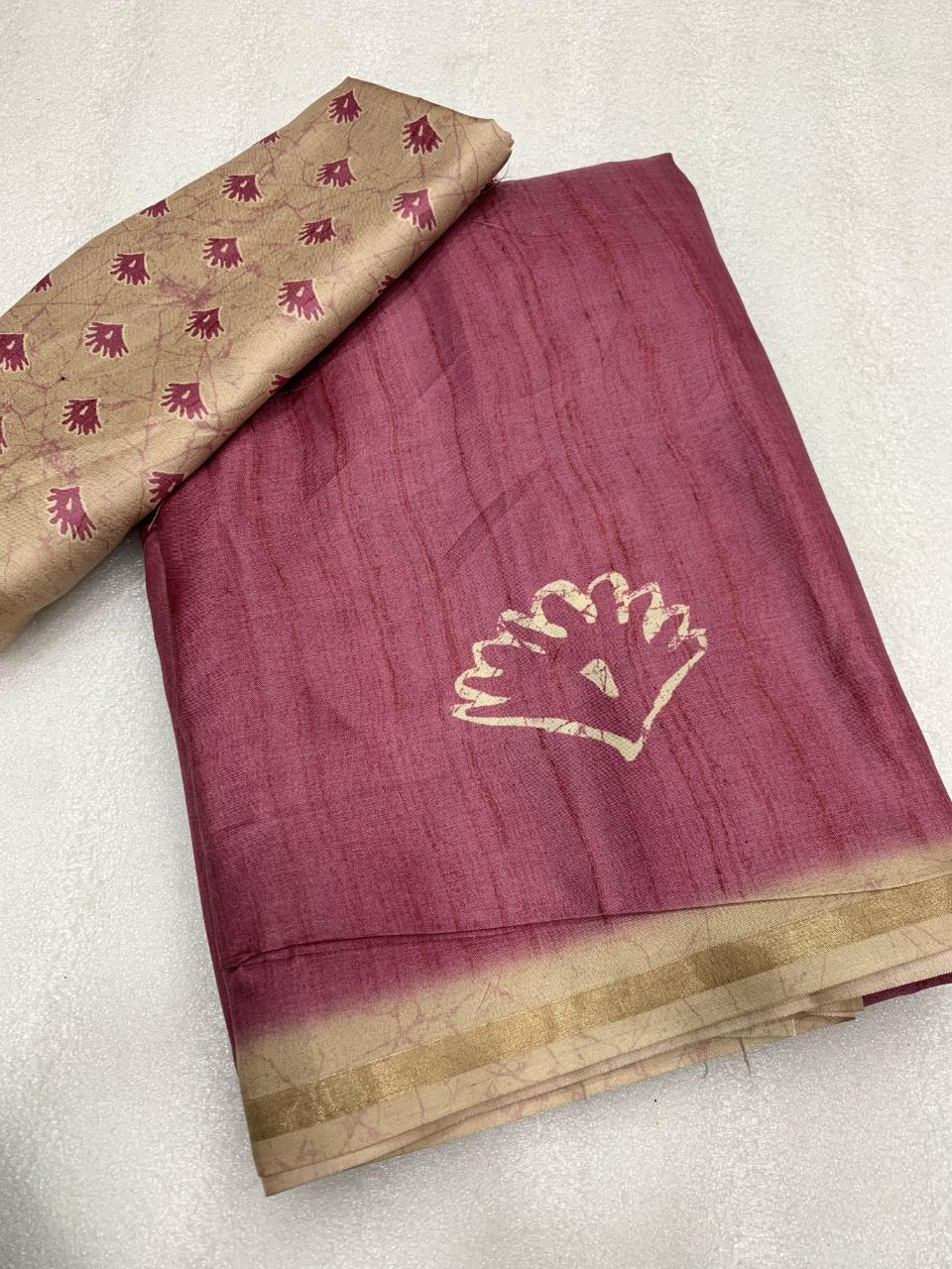 Elegant Handloom Tussar Silk Saree with Rich Pallu & Fancy Golden Zari Border – With Running Blouse