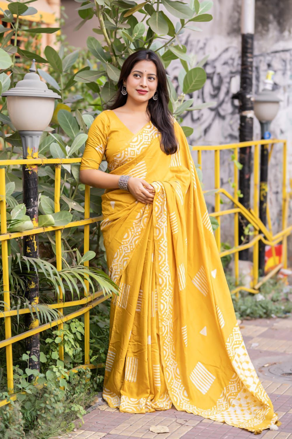 Pure Chanderi Cotton Saree with Hand Batik Print & Tassel Pallu | Elegant Ethnic Wear