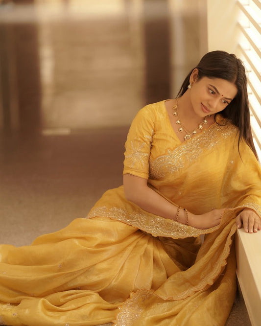 Alexa Gold Crush Silk Saree with Multi-Thread Embroidery & Arco Border – 5.5 Meters with Sequin Blouse
