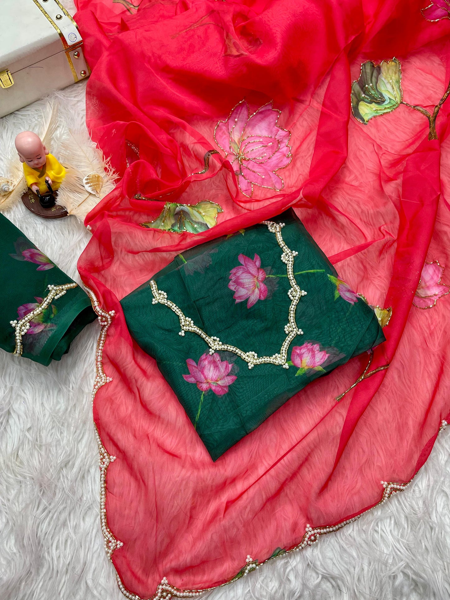 Elegant Tabby Organza Saree with Digital Print & Intricate Khatli Embroidery – 5.5 Meters with Designer Blouse