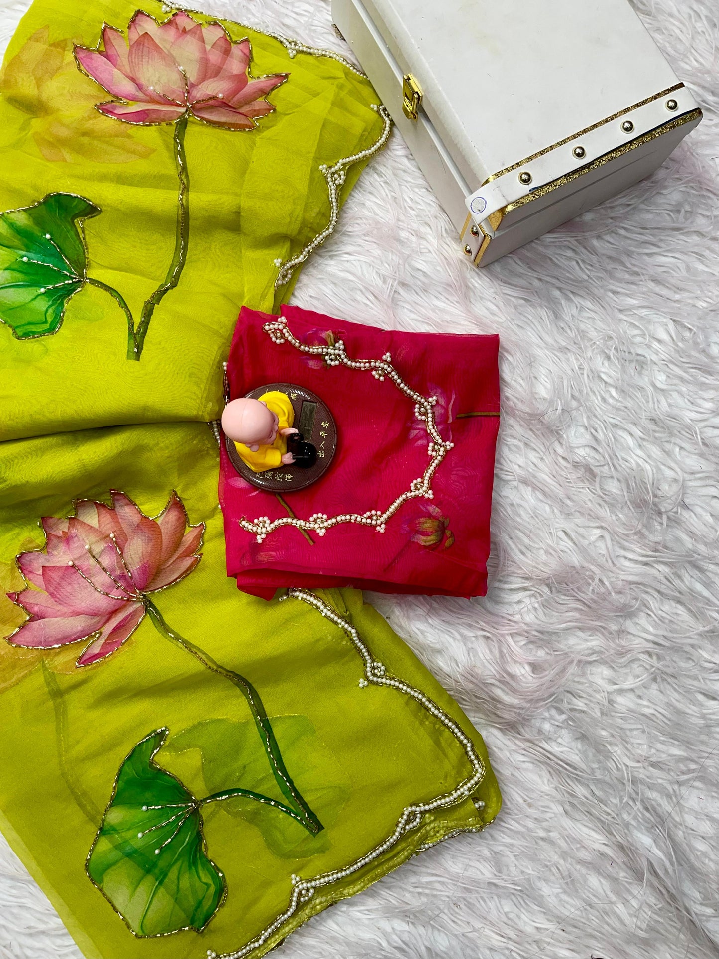 Elegant Tabby Organza Saree with Digital Print & Intricate Khatli Embroidery – 5.5 Meters with Designer Blouse