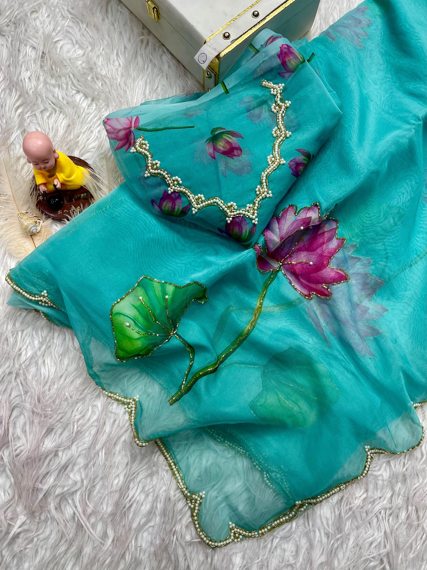 Elegant Tabby Organza Saree with Digital Print & Intricate Khatli Embroidery – 5.5 Meters with Designer Blouse