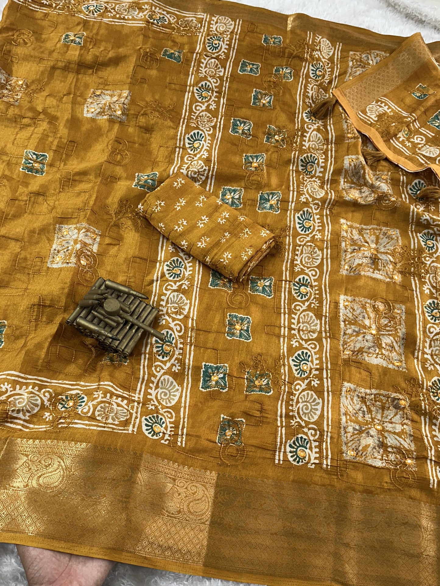 Muslin Cotton Shibori Saree with Mirror & Gota Patti Work | Zari Jacquard Border & Tassel Pallu β 6.3 Meters