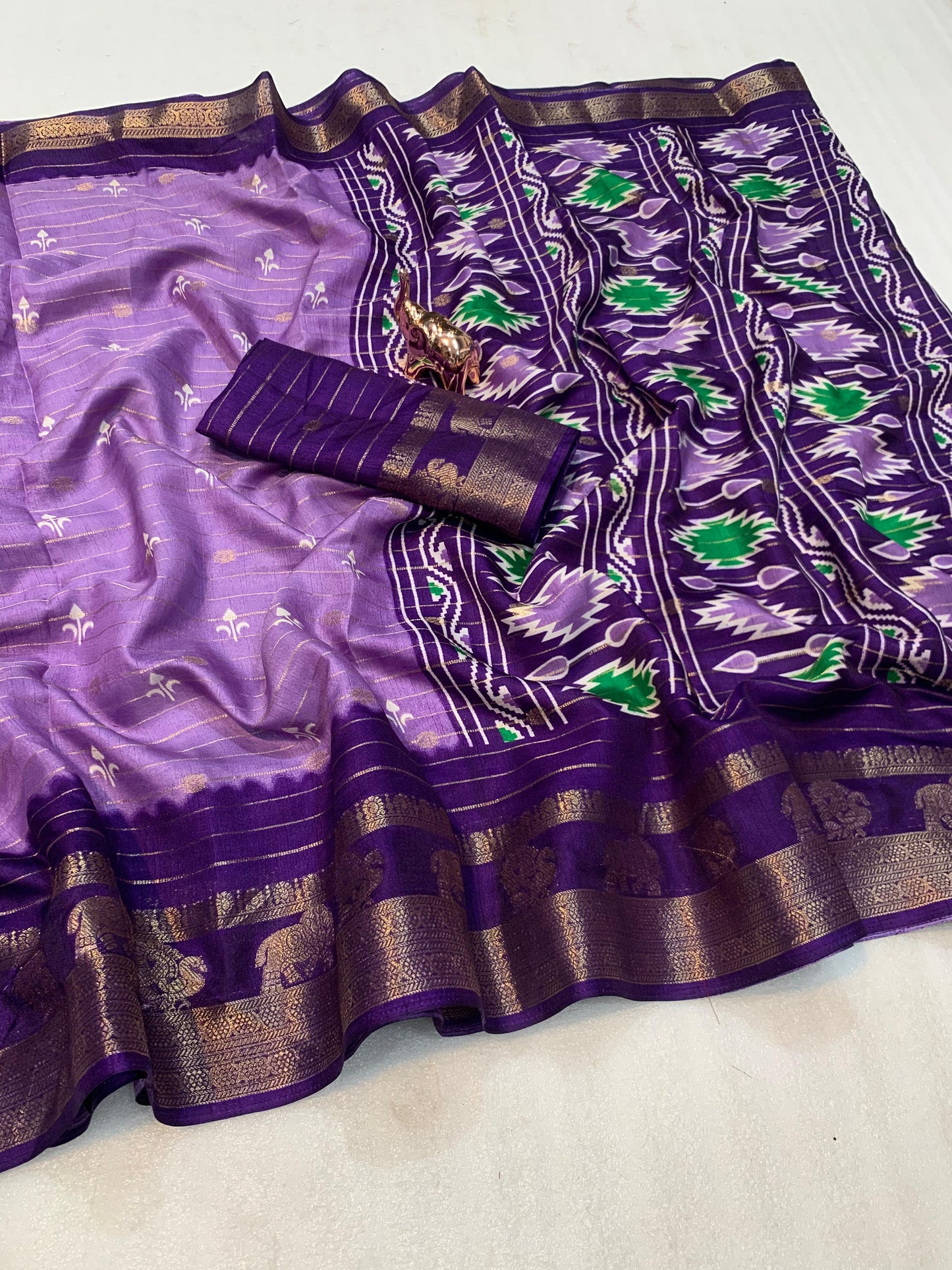 Ikkat Printed Heavy Cotton Silk Saree with Woven Border & Butti Print Blouse – 6.3m Traditional Drape
