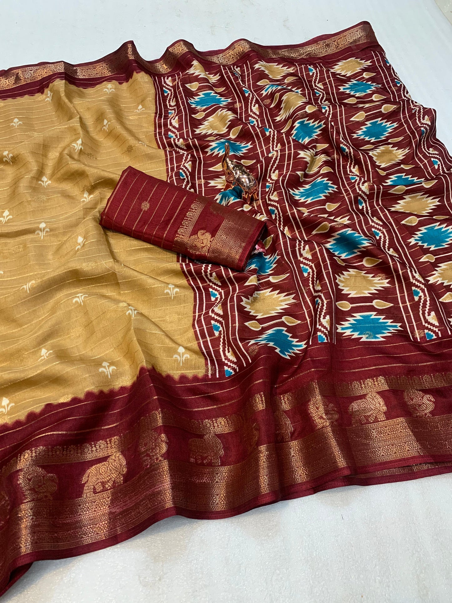 Ikkat Printed Heavy Cotton Silk Saree with Woven Border & Butti Print Blouse – 6.3m Traditional Drape