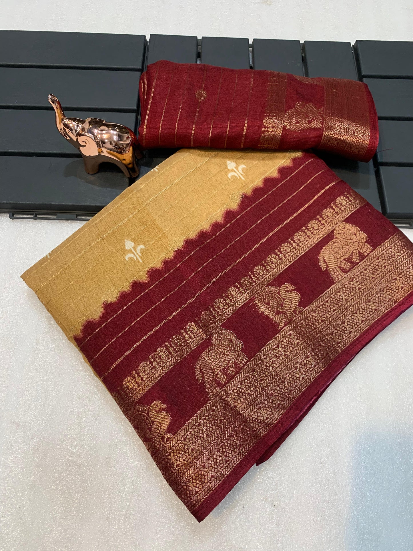 Ikkat Printed Heavy Cotton Silk Saree with Woven Border & Butti Print Blouse – 6.3m Traditional Drape