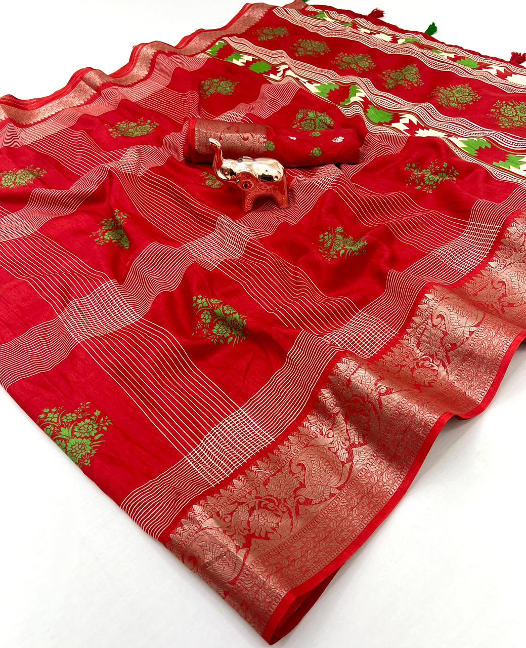 Floral Printed Cotton Blend Saree with Silver Zari Border & Tassel Pallu – Elegant Daily Wear