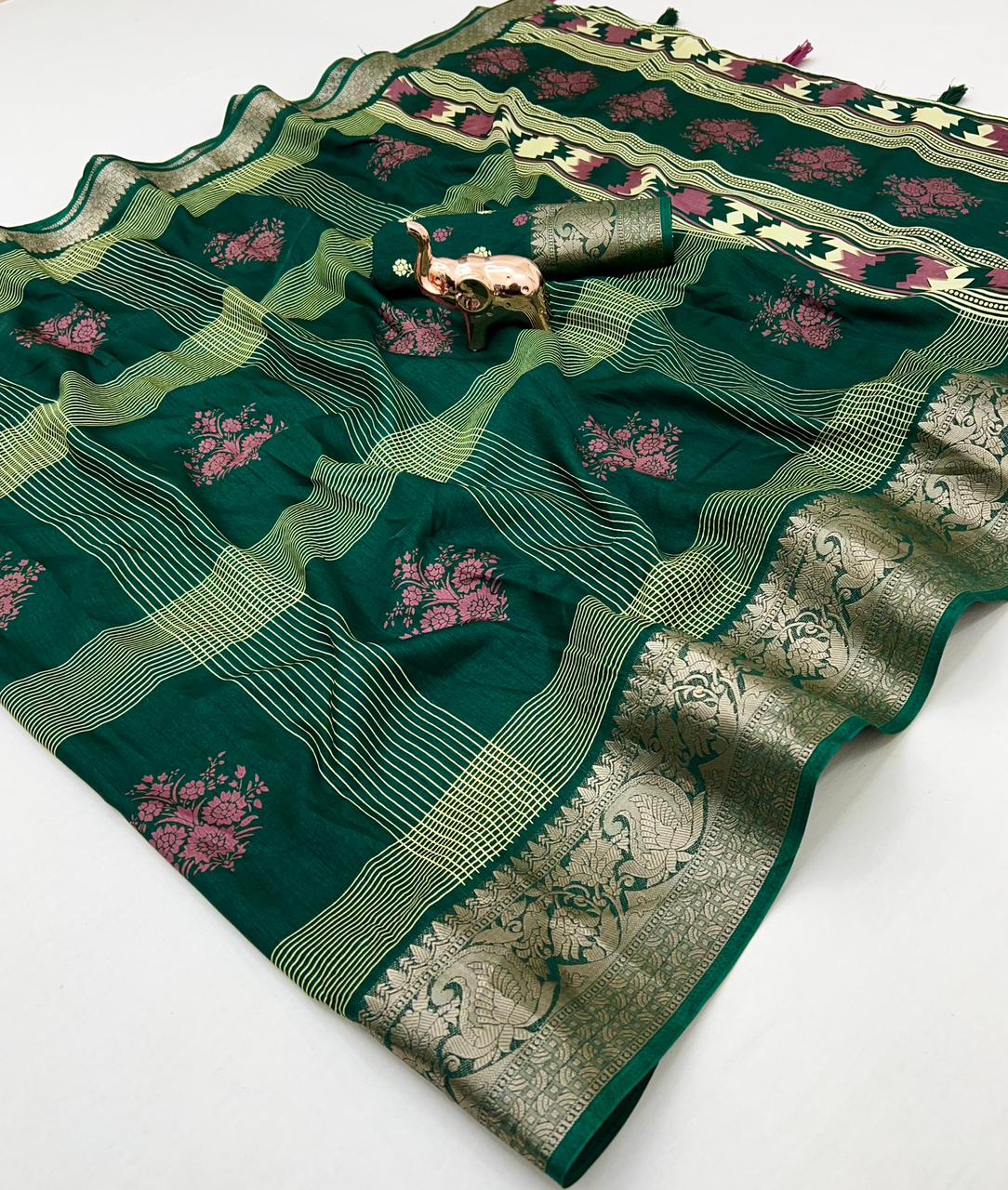 Floral Printed Cotton Blend Saree with Silver Zari Border & Tassel Pallu – Elegant Daily Wear