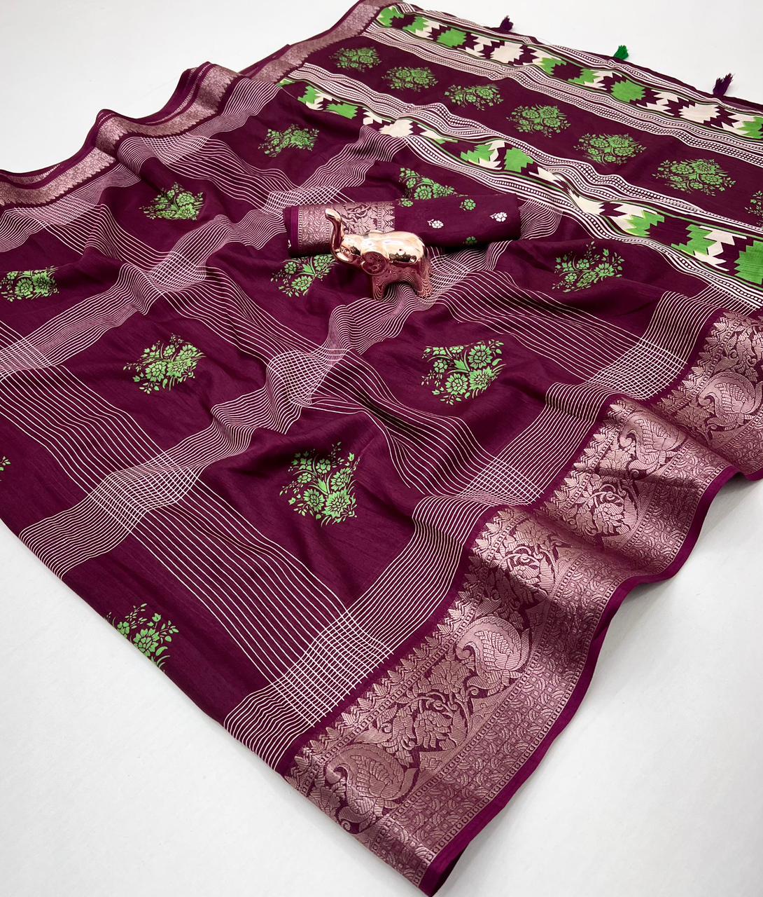 Floral Printed Cotton Blend Saree with Silver Zari Border & Tassel Pallu – Elegant Daily Wear