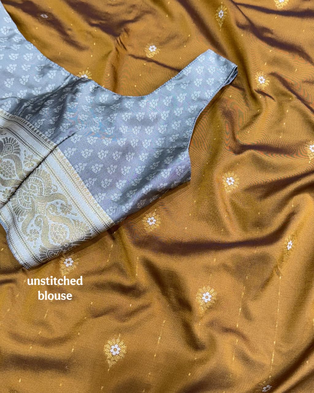 Viscose Silk Jacquard Saree with Floral Buti, Contrast Border & Running Blouse for Festive and Wedding Celebrations