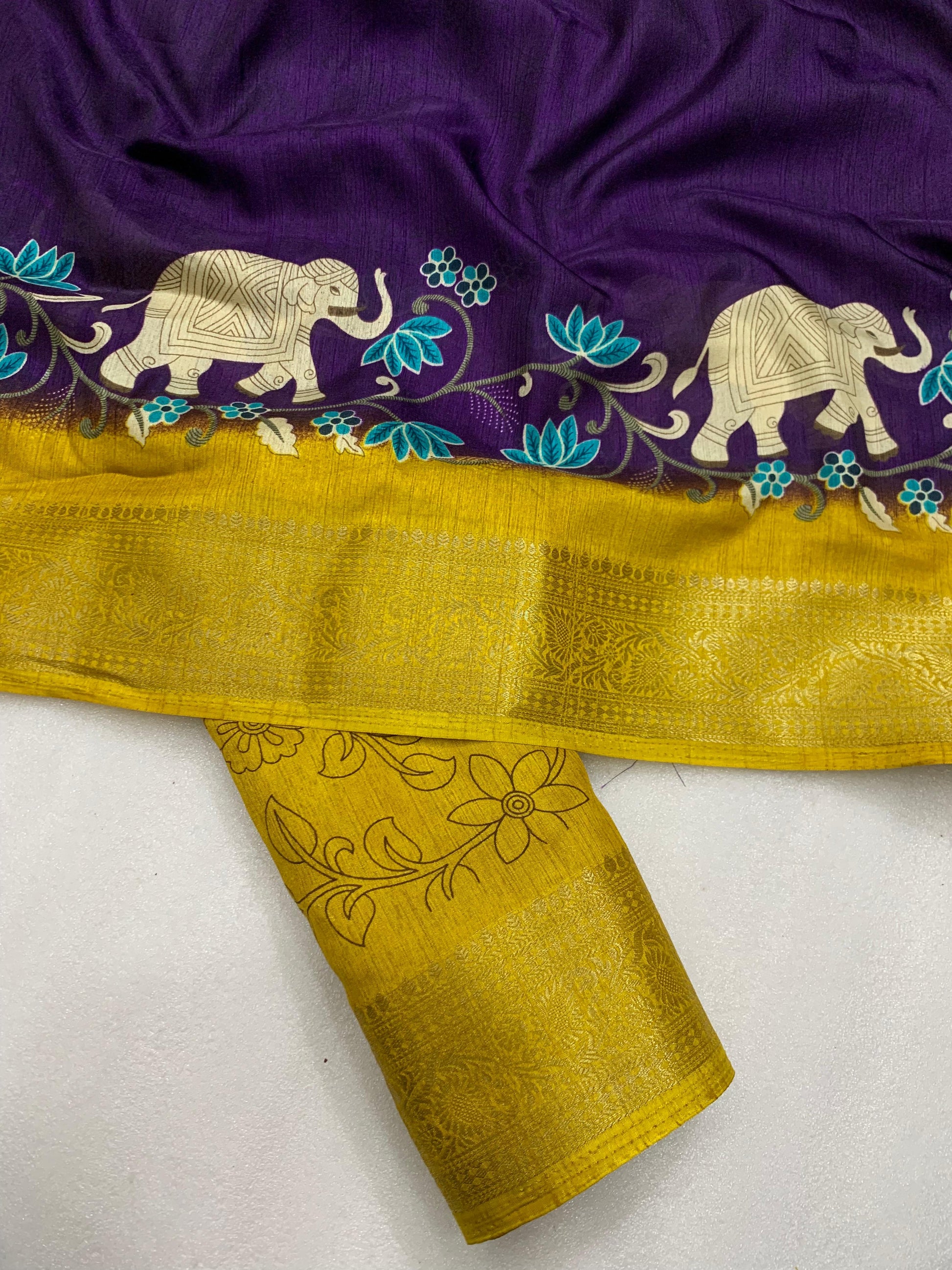 Soft Heavy Dolla Silk Fabric With Mill Print And Beautiful Jaquard Weaving Border And Contrast Printed Blouse - Swaraas