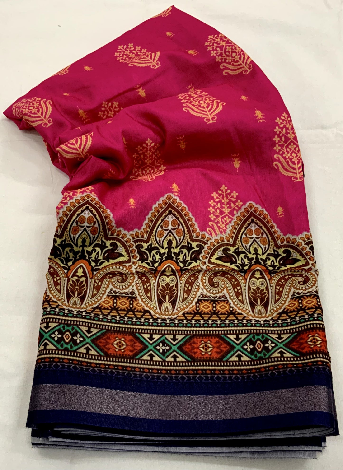 Pure Cotton Ajrakh Print Saree with Traditional Handcrafted Design – Soft & Breathable Ethnic Wear | Swaraas.in