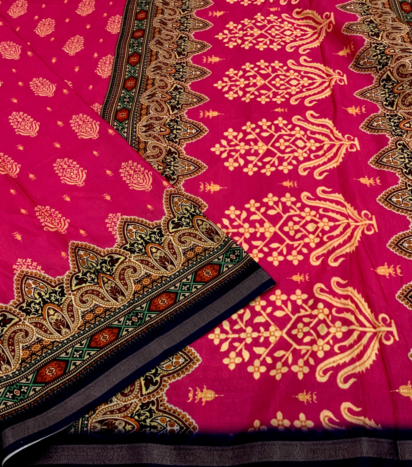Pure Cotton Ajrakh Print Saree with Traditional Handcrafted Design – Soft & Breathable Ethnic Wear | Swaraas.in