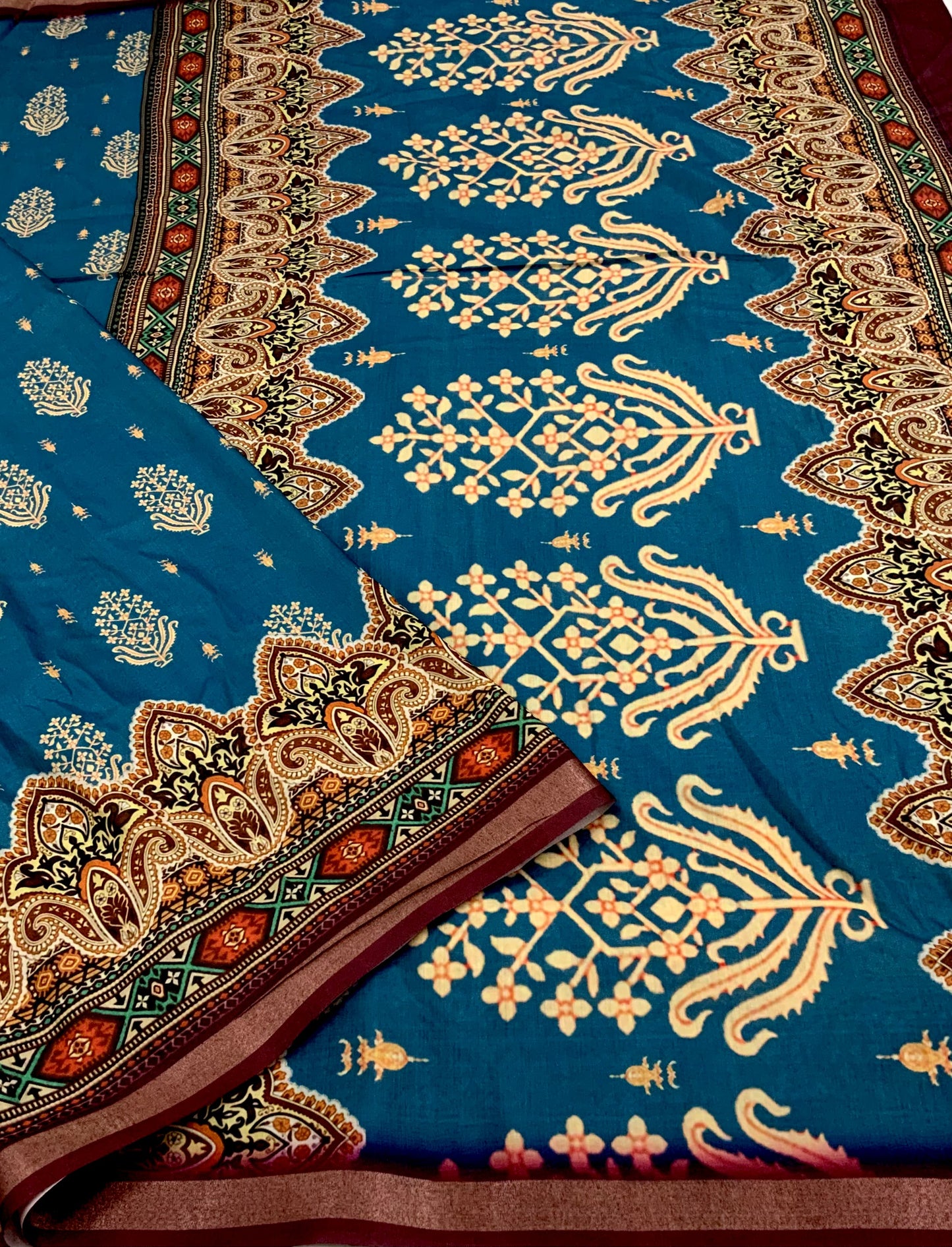 Pure Cotton Ajrakh Print Saree with Traditional Handcrafted Design – Soft & Breathable Ethnic Wear | Swaraas.in