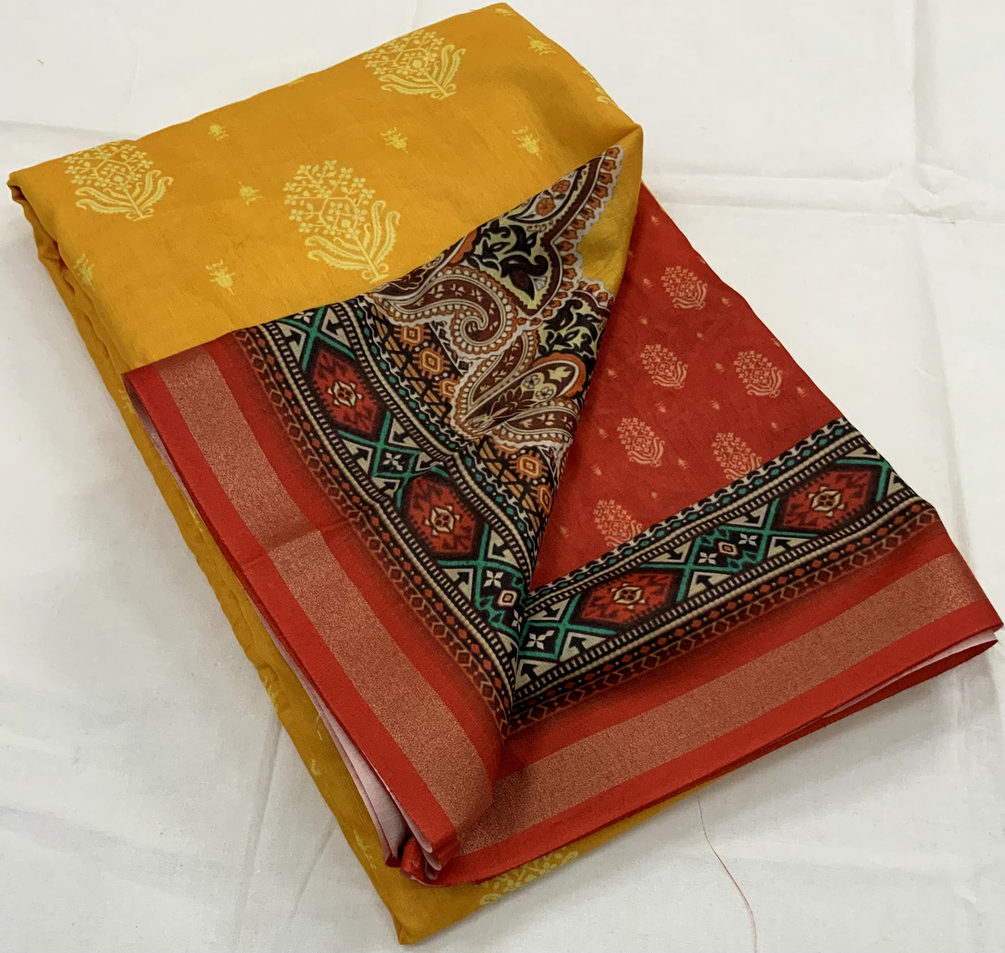 Pure Cotton Ajrakh Print Saree with Traditional Handcrafted Design – Soft & Breathable Ethnic Wear | Swaraas.in