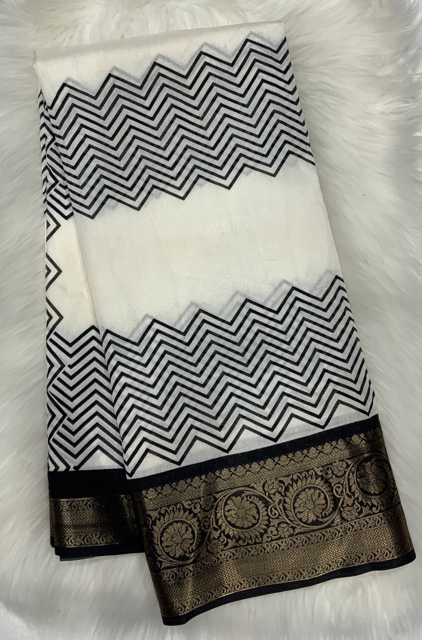 Soft Dola Silk Milky White Stripe Print Saree - Swaraas