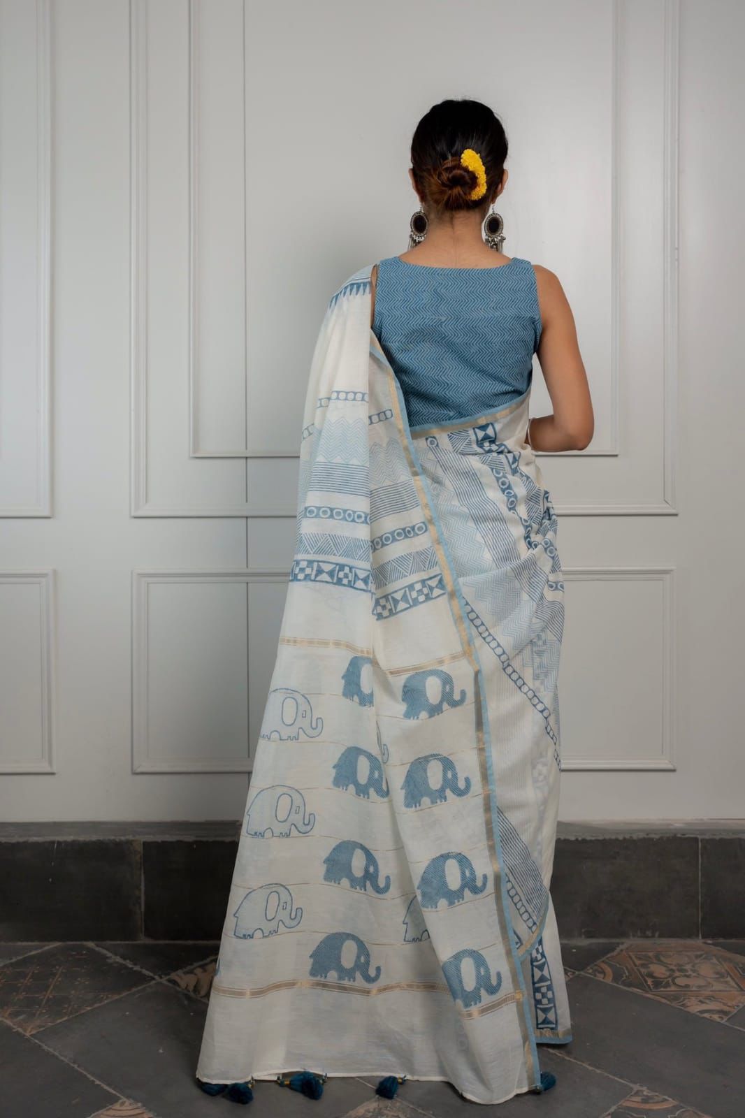 Pure Chanderi Saree With Golden Zari Piping border with beautiful latkan - Swaraas