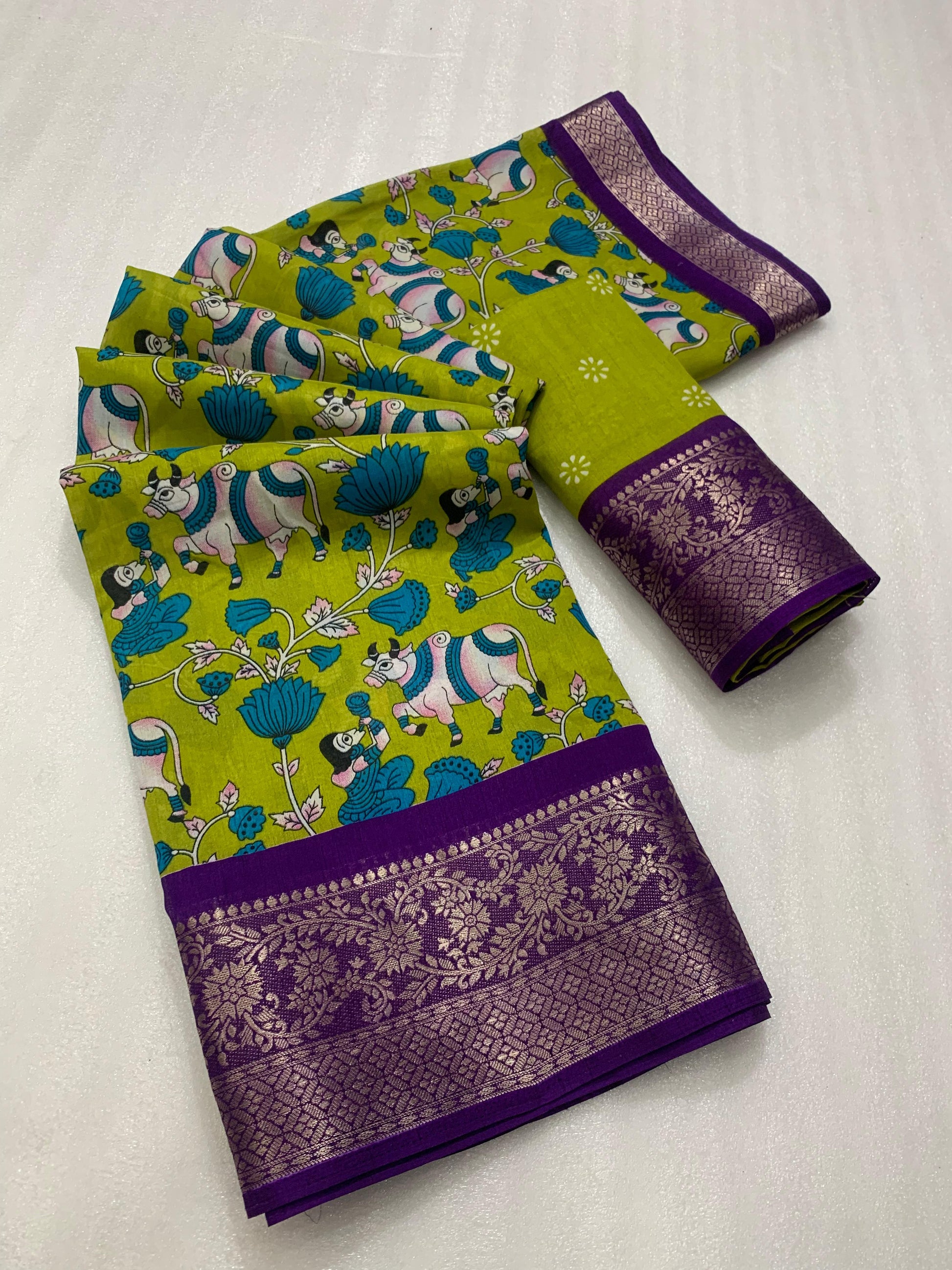 Soft Heavy Dolla Silk Fabric saree - Swaraas