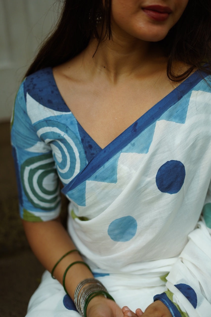 Pure Chanderi Saree With Golden Zari Piping border with beautiful latkan - Swaraas