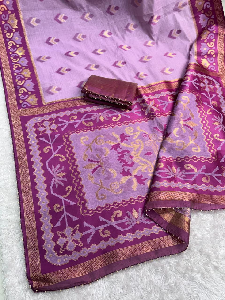 Linen Cotton Saree with Floral Contrast Border and Decorative Pallu, 6.3 Metres with Running Blouse for Festive Wear
