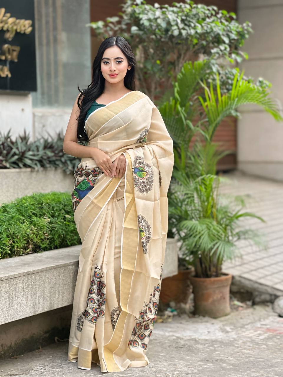 New south super hit peacock Design saree - Swaraas
