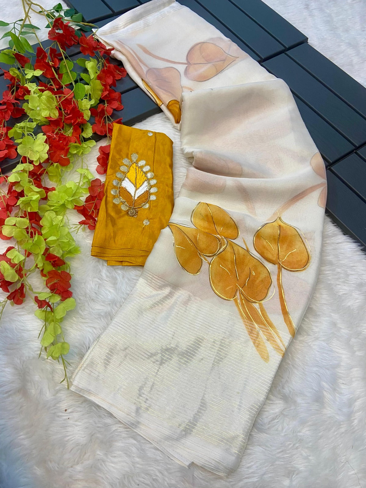 Soft organza saree with fflower print and lining border all over  - Swaraas