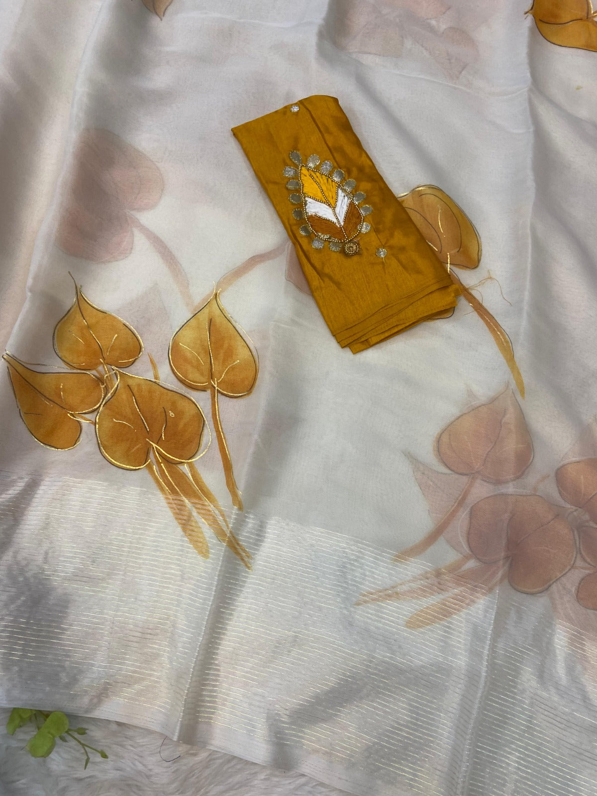 Soft organza saree with fflower print and lining border all over  - Swaraas