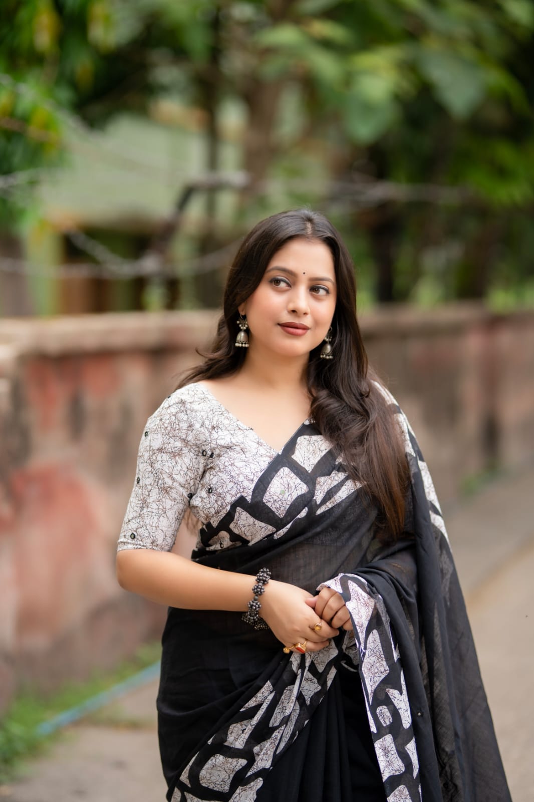 Black white batik linen saree - full drape spread