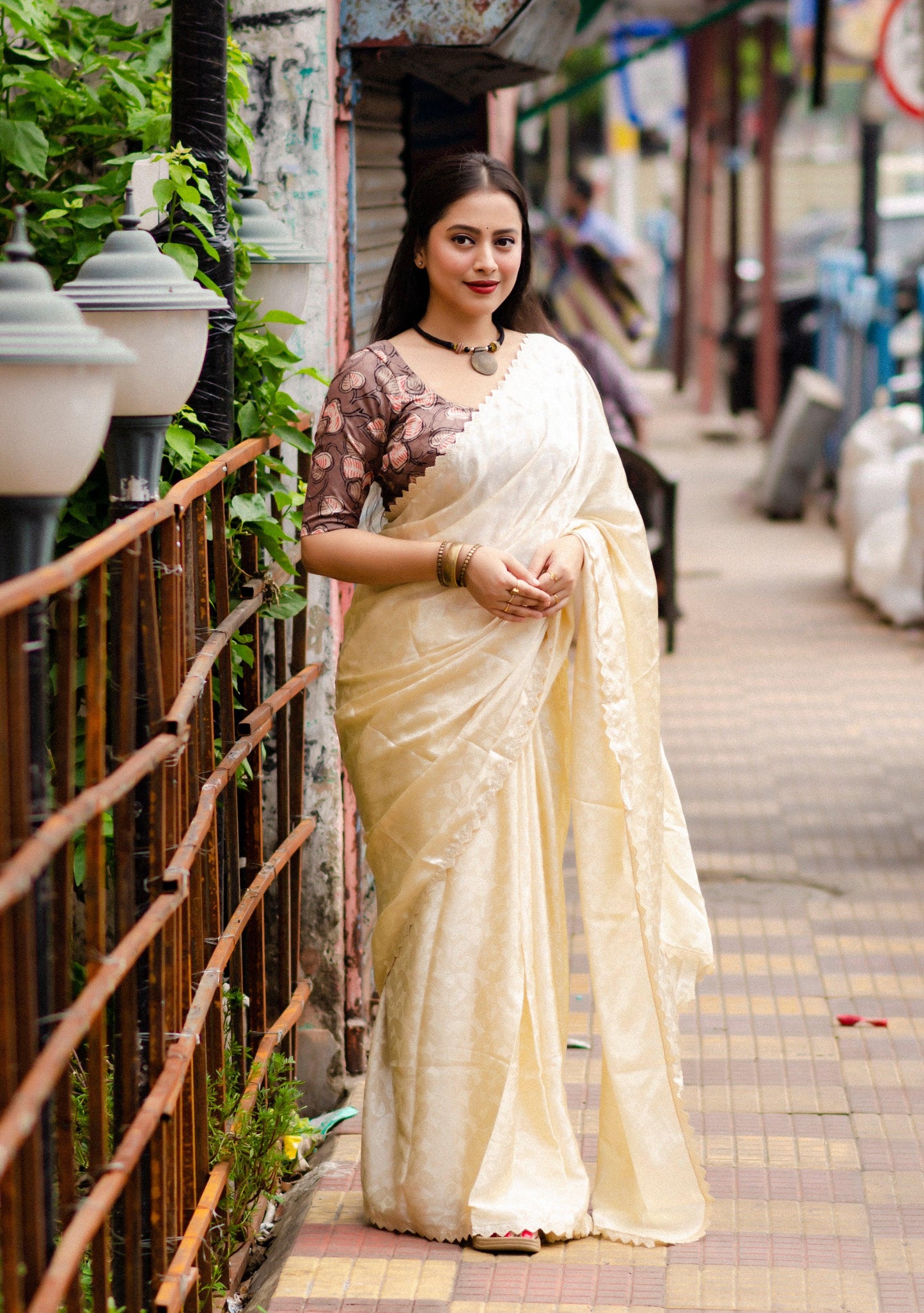 soft crape silk saree with allover mango woven design