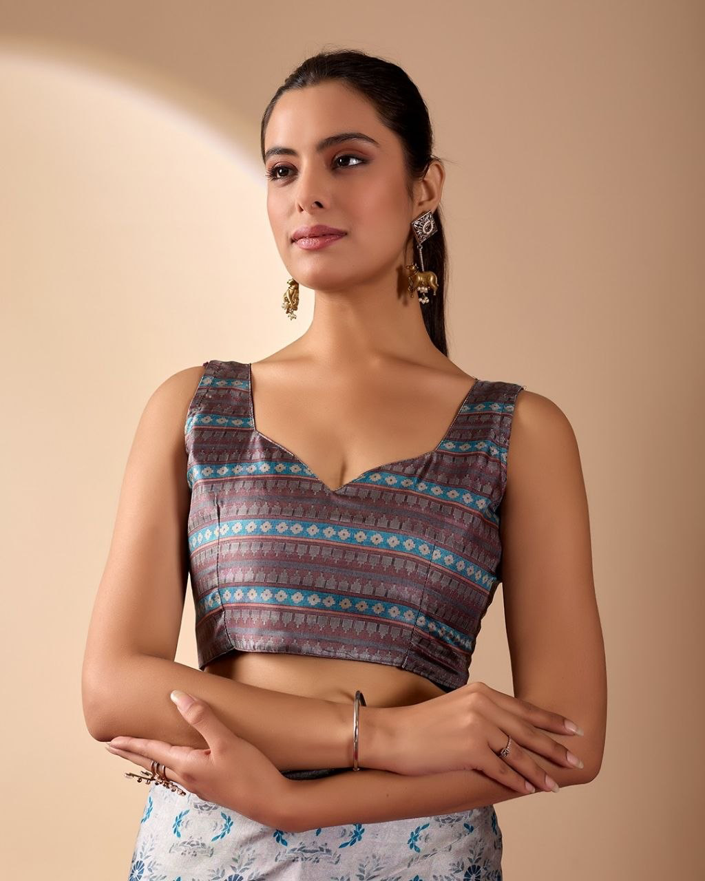 Silver Grey Litchi Silk Saree with Floral Motifs, Gold-Tone Border and Multicolour Pallu with Running Blouse