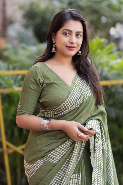 Pure Chanderi Cotton Saree with Traditional Batik Print & Matching Blouse – Lightweight Ethnic Wear | Swaraas.in