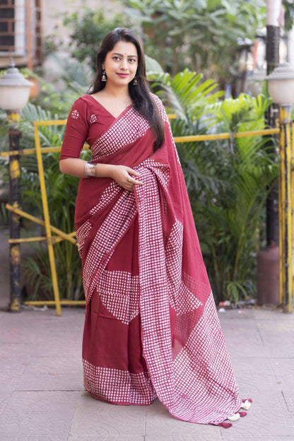 Pure Chanderi Cotton Saree with Traditional Batik Print & Matching Blouse – Lightweight Ethnic Wear | Swaraas.in