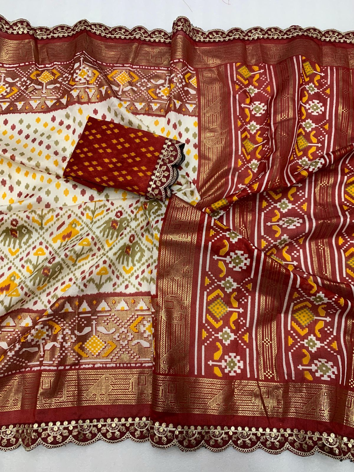 Launching new dola silk kalamkari print with scallop Magam work sequence work Lace At foil printed border & foil printed pallu & contrast foil printed  blouse.