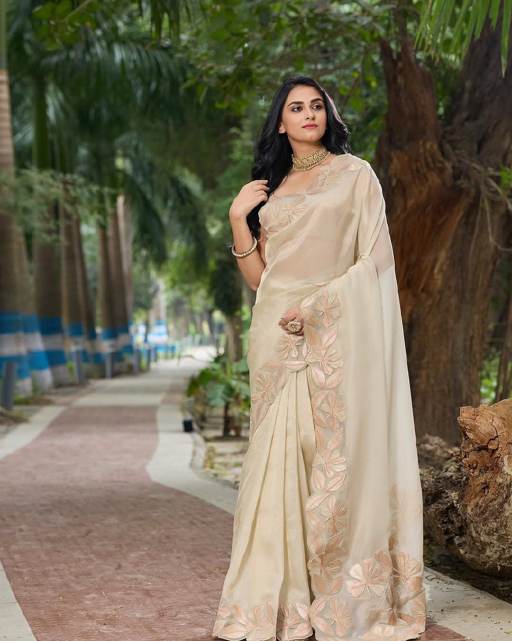 -Pure Bright orgenza silk with 3mm sequins embroidery work and  designer arco cut border
