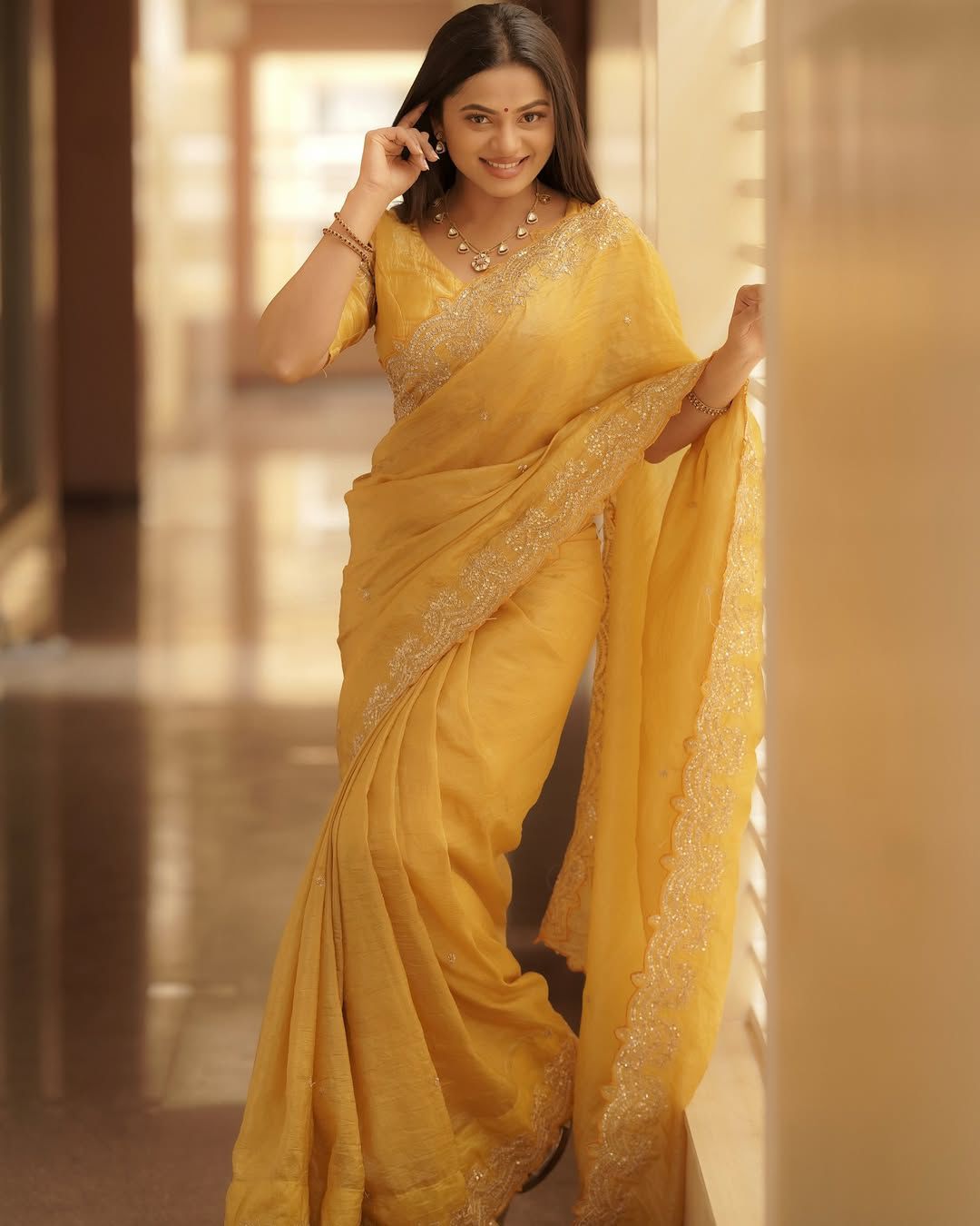 Alexa Gold Crush Silk Saree with Multi-Thread Embroidery & Arco Border – 5.5 Meters with Sequin Blouse
