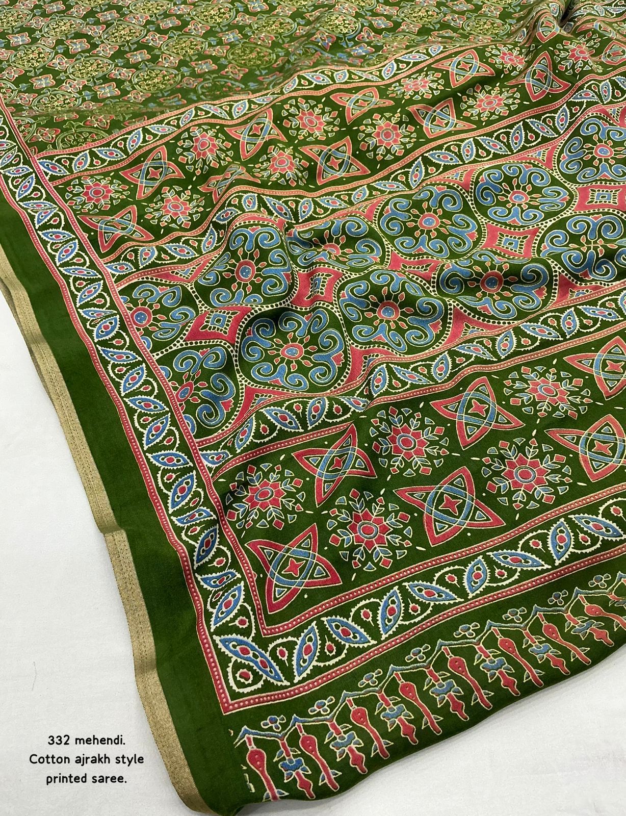 Ajrakh Print Soft Cotton-Feel Saree with blouse – 6.3 Meters