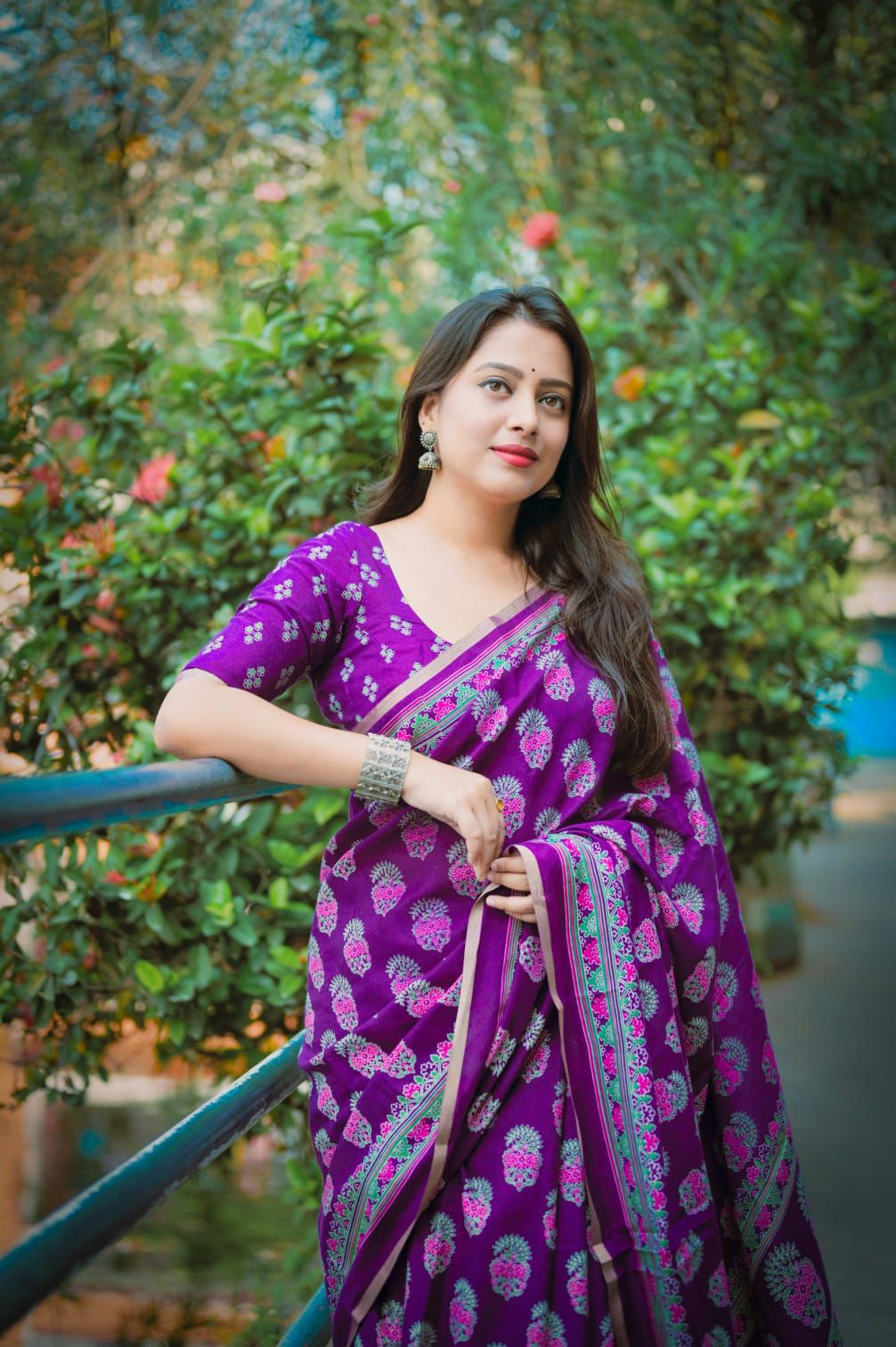 Ajrakh Print Soft Cotton-Feel Saree with blouse – 6.3 Meters