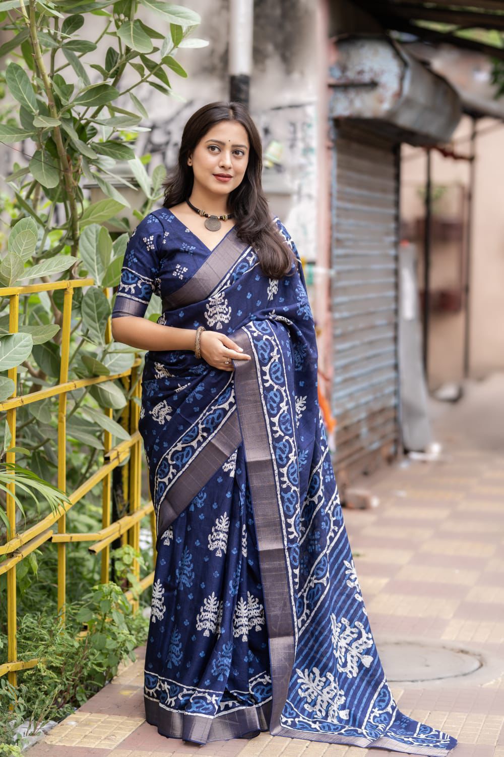 Soft Silk Slub Saree with Batik Print Design | Ethnic Printed Saree with Matching Blouse – 6.3 Meters