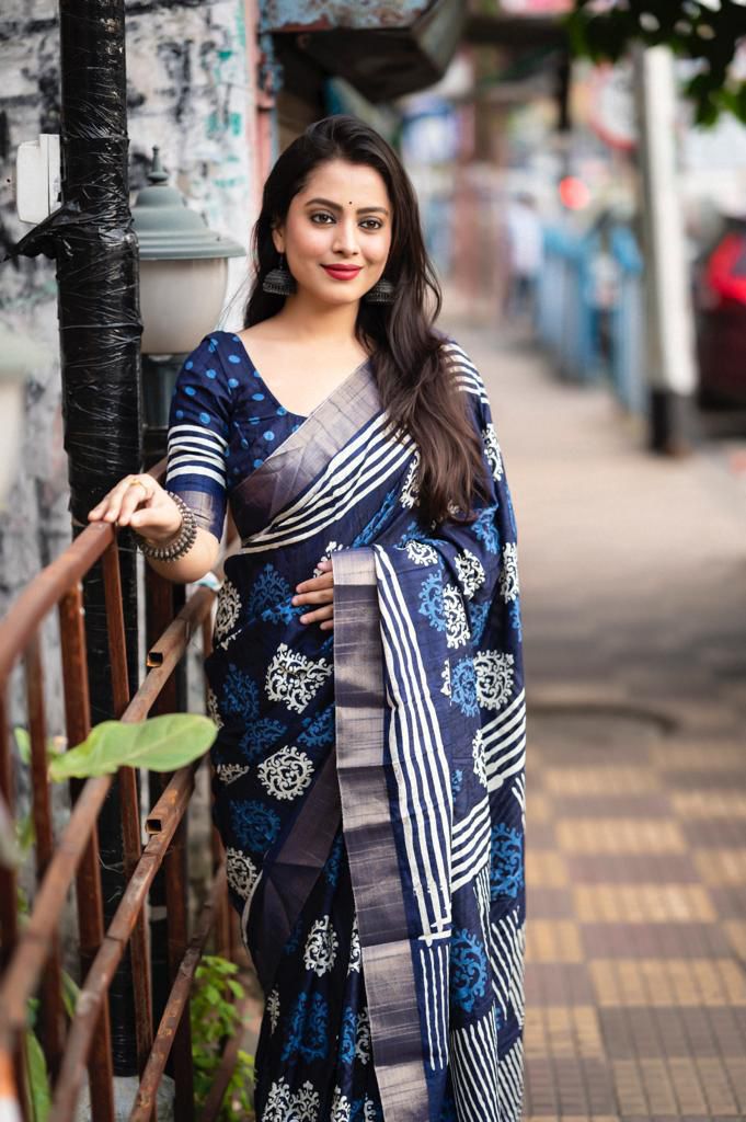 Soft Silk Slub Saree with Batik Print Design | Ethnic Printed Saree with Matching Blouse – 6.3 Meters