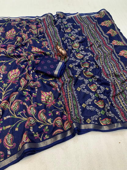 Fabric : Heavy mul base cotton silk saree with beautiful kalamkari printed and golden zari patti border  Blouse : running butti printed👚