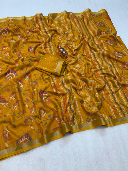 Fabric : Heavy mul base cotton silk saree with beautiful kalamkari printed and golden zari patti border  Blouse : running butti printed👚