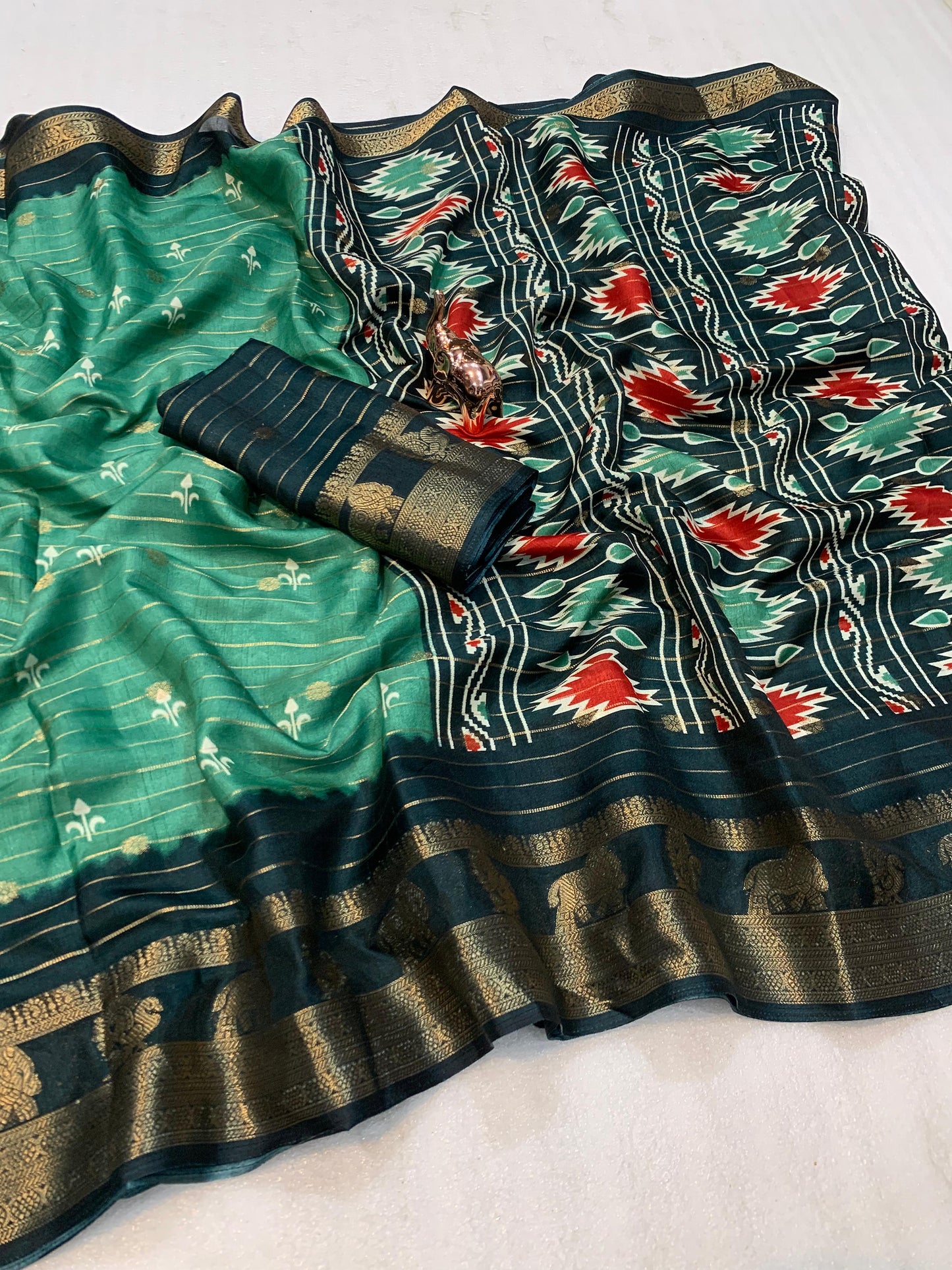 Ikkat Printed Heavy Cotton Silk Saree with Woven Border & Butti Print Blouse – 6.3m Traditional Drape